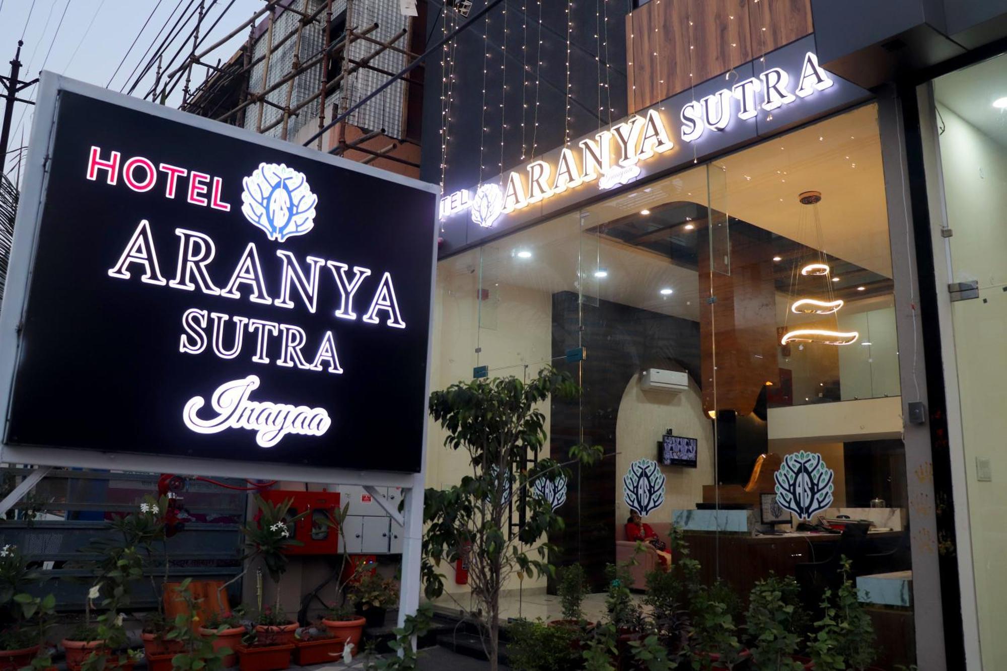 Hotel Aranyasutra Inaya, Indore Exterior foto